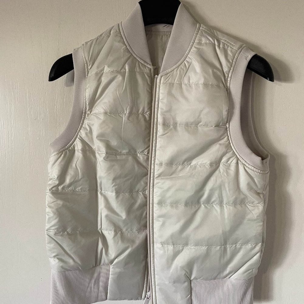 lululemon athletica Non-stop Bomber Vest - Reversible in White Opal, Size 4